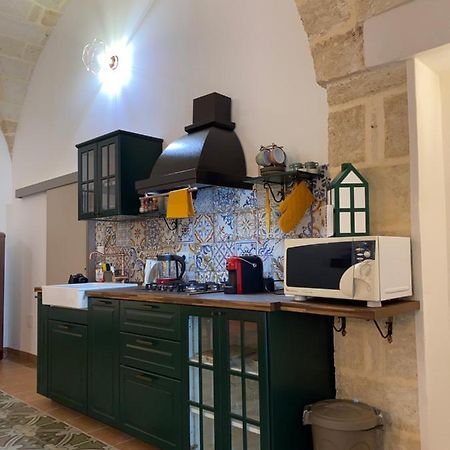 Dimora Flo Apartment Бриндизи Екстериор снимка